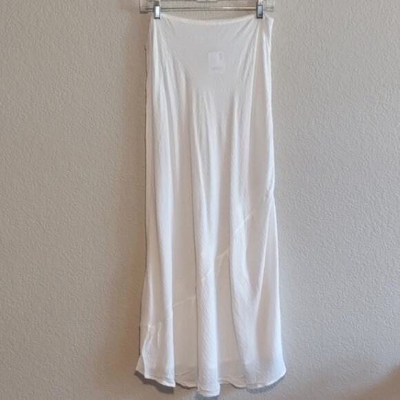 Intimately Free People NWT Sweet On You Bias Half Slip Maxi Skirt Clean Ivory - Picture 3 of 14